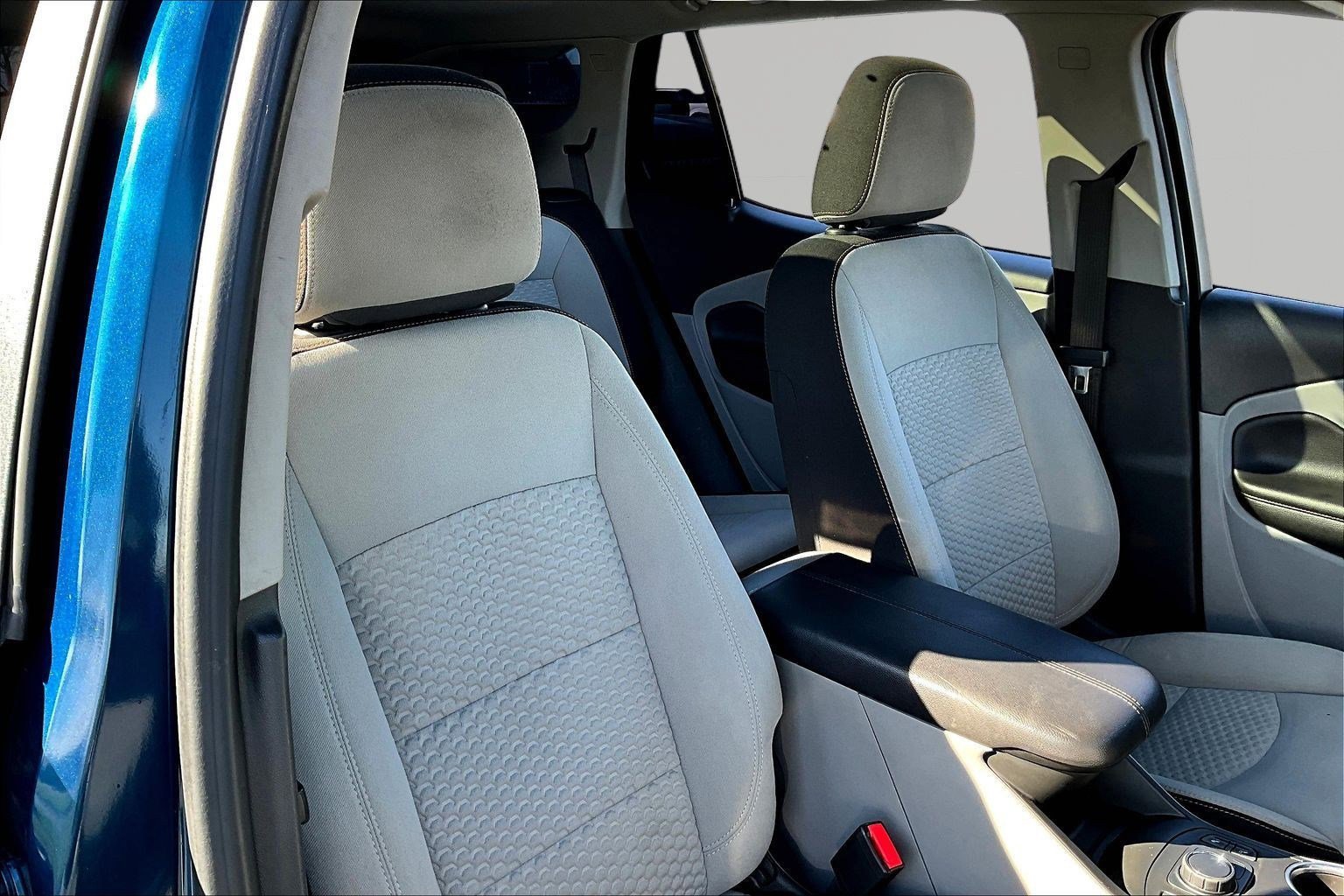 Used 2021 GMC Terrain SLE w/ Driver Convenience Package image 31