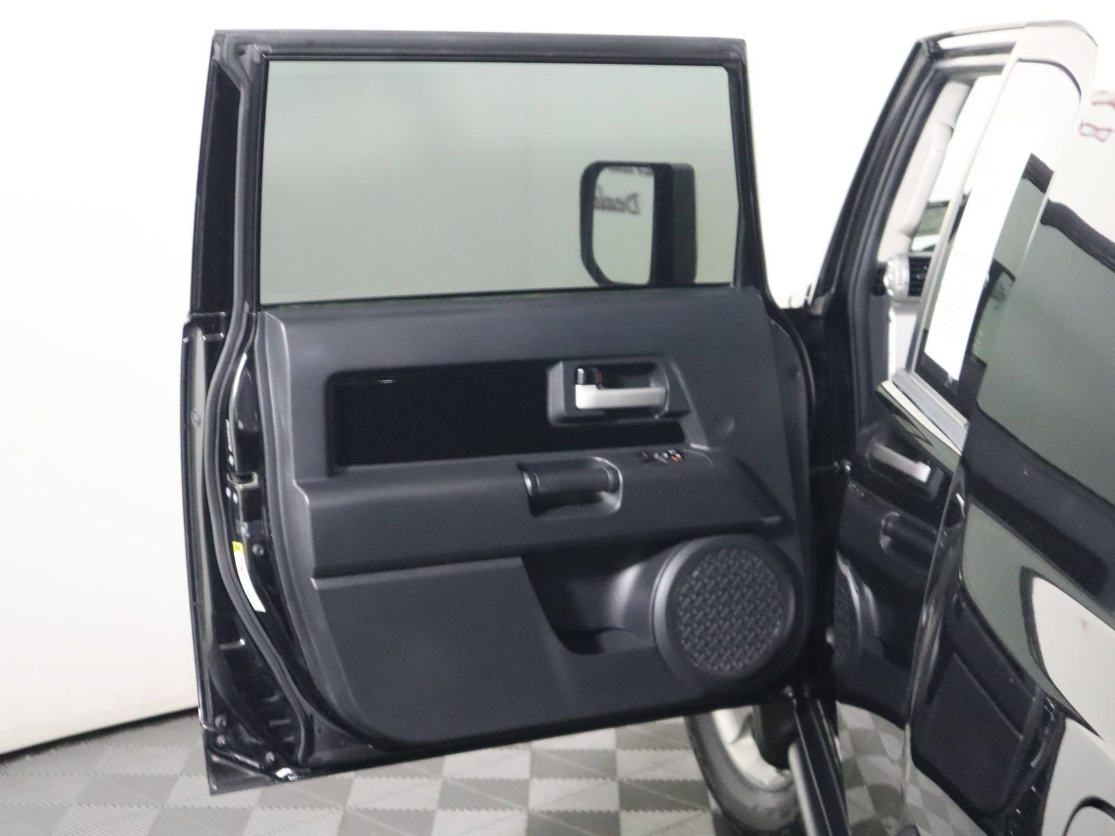 Used 2011 Toyota FJ Cruiser 4WD w/ Upgrade Pkg image 20