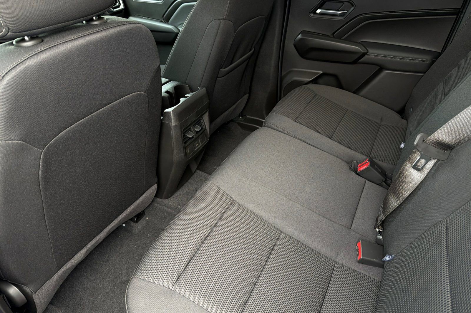 New 2026 GMC Canyon Elevation image 12