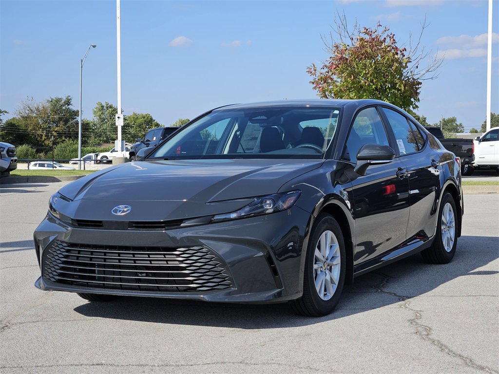 New 2026 Toyota Camry LE w/ Convenience Package image 2