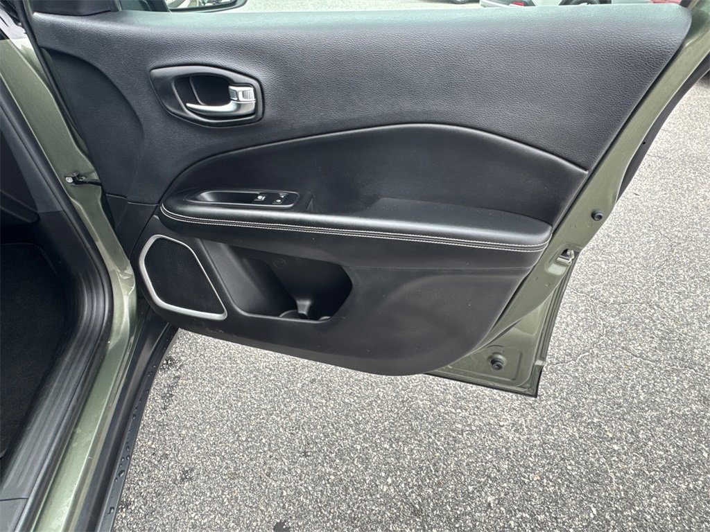 Used 2021 Jeep Compass Sport image 14