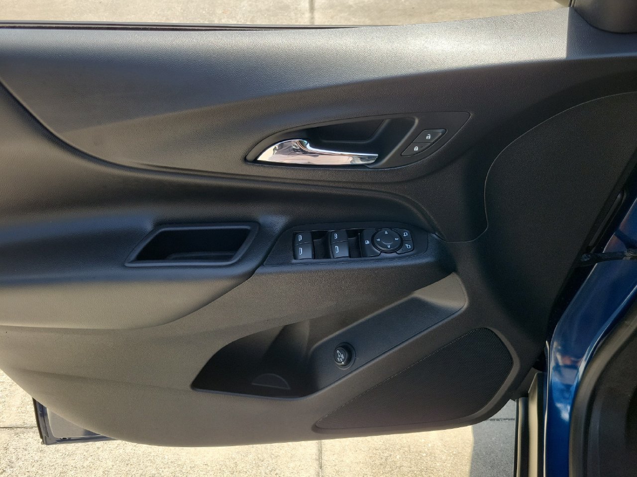 Used 2019 Chevrolet Equinox LT FWD image 13