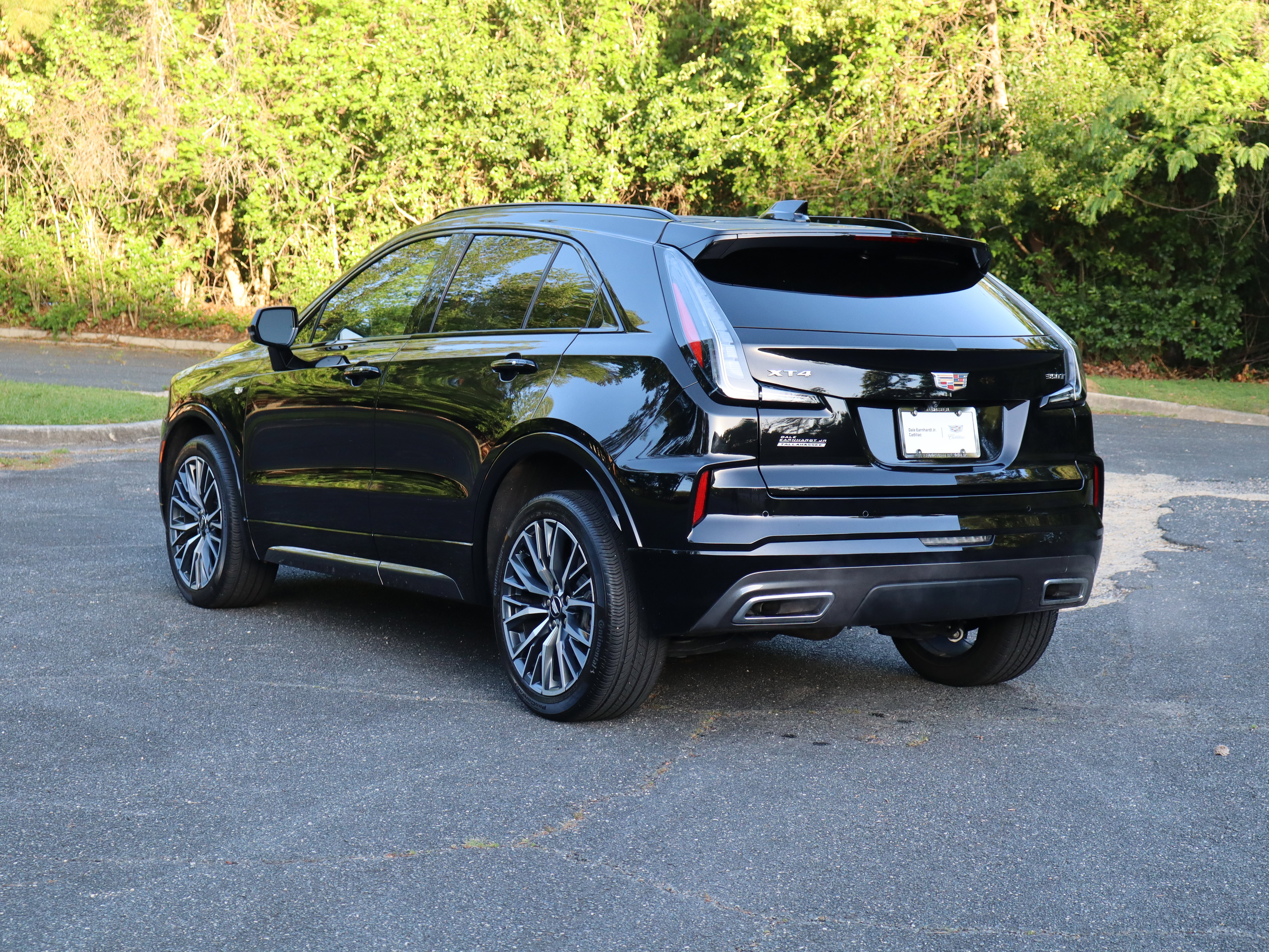 Used 2024 Cadillac XT4 Sport image 5