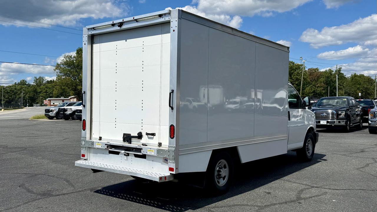 Used 2023 Chevrolet Express 3500 w/ Power Convenience Package RWD image 6