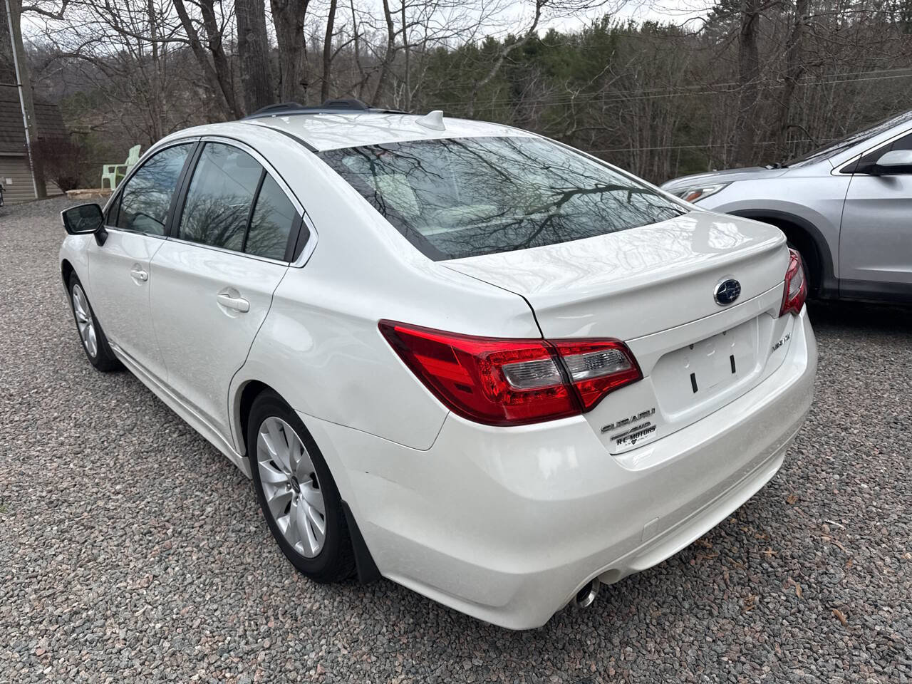 Used 2016 Subaru Legacy 2.5i Premium w/ Moonroof Package AWD/4WD image 8