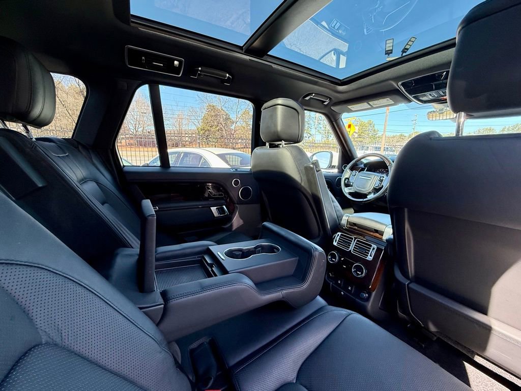 Used 2018 Land Rover Range Rover HSE image 31