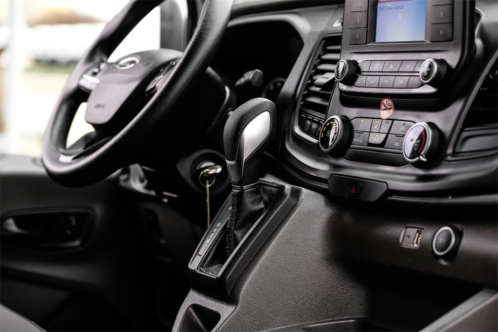 Used 2021 Ford Transit 350 XLT image 18