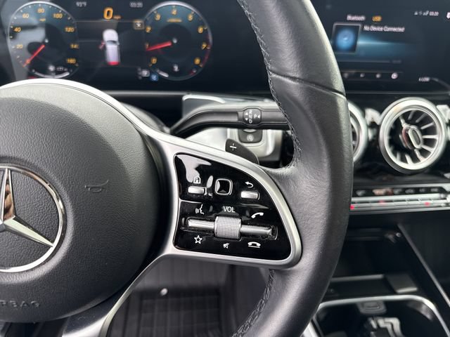 Used 2022 Mercedes-Benz GLB 250 image 21