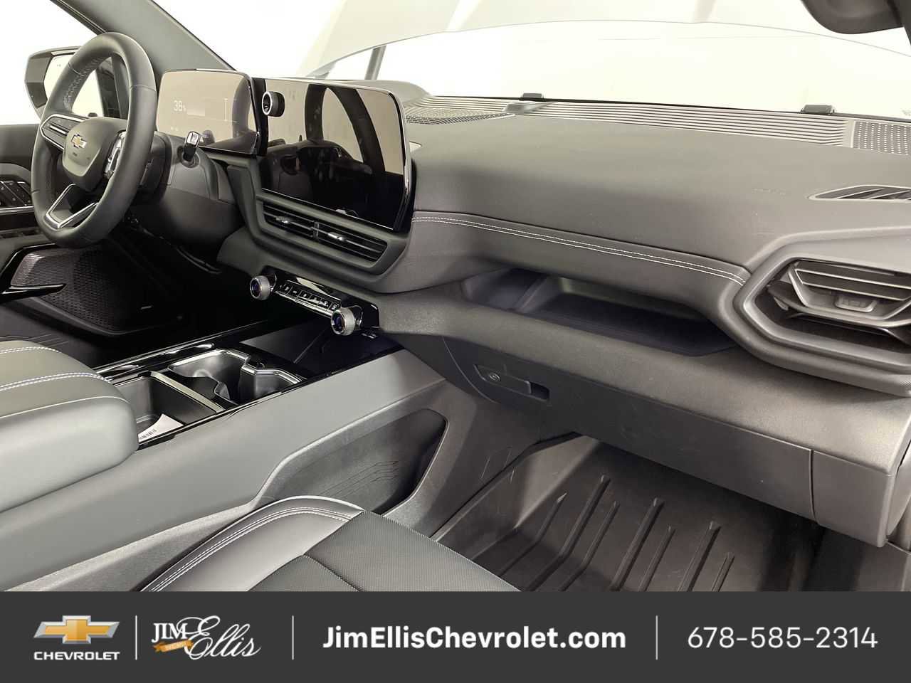 New 2025 Chevrolet Silverado EV LT image 56