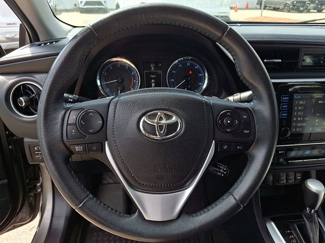 Used 2018 Toyota Corolla XSE image 17