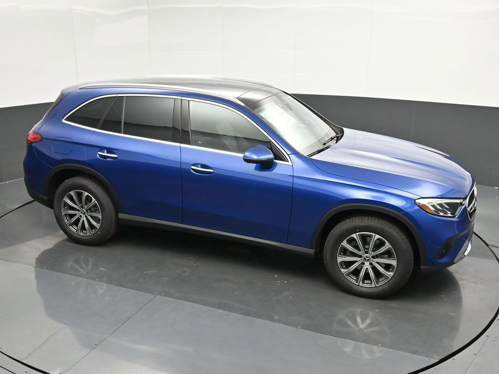 New 2025 Mercedes-Benz GLC 300 4MATIC image 32