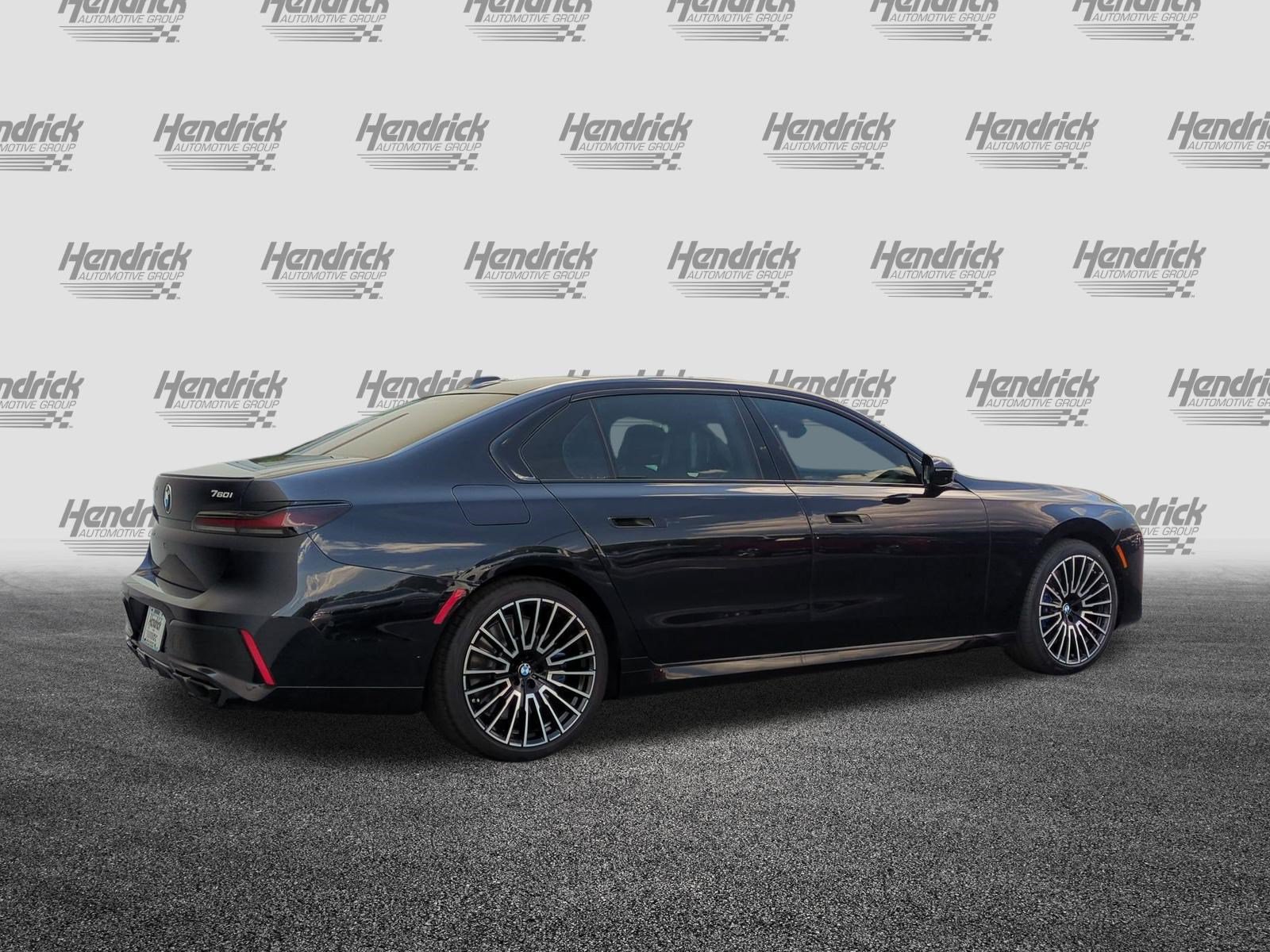 Certified 2025 BMW 760i xDrive w/ Luxury Rear Seating Package AWD/4WD image 9