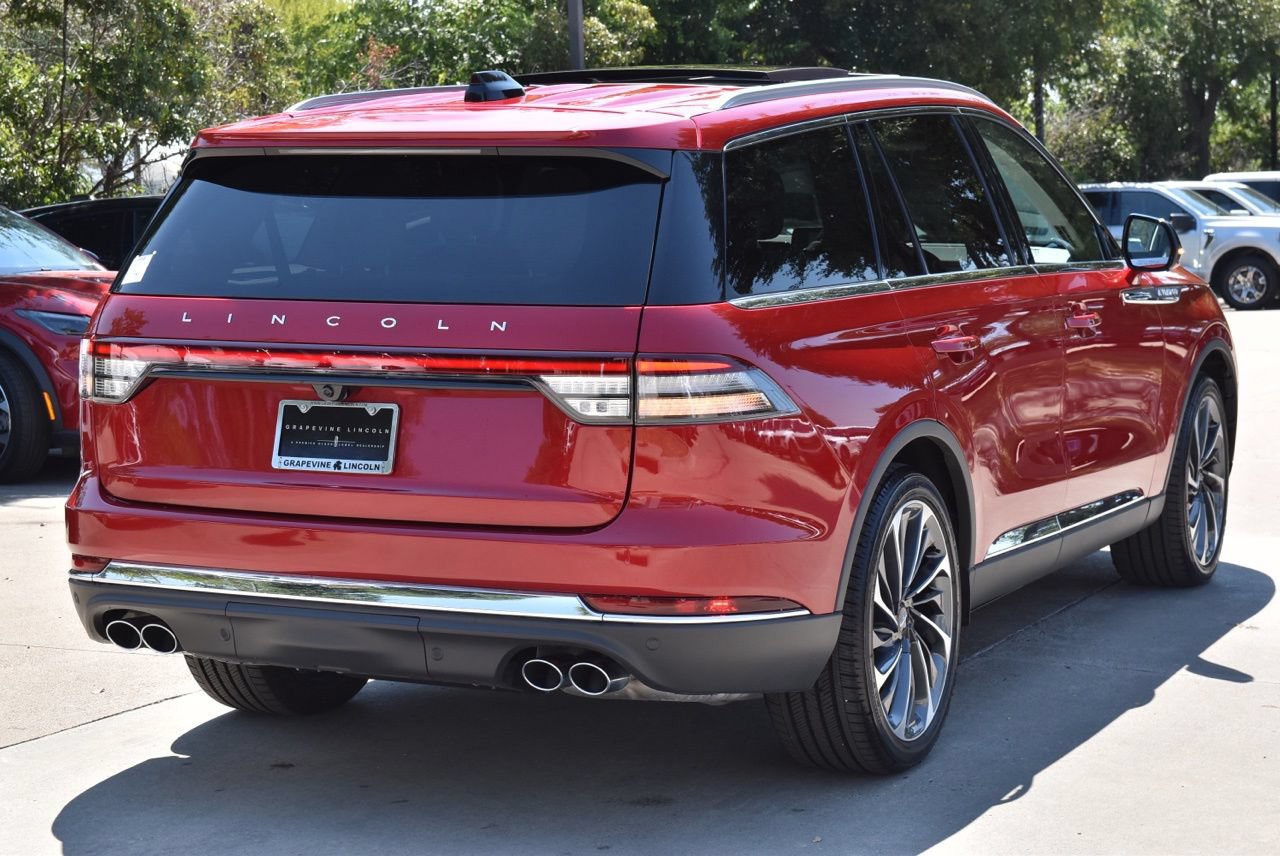 Certified 2026 Lincoln Aviator Reserve AWD/4WD image 8