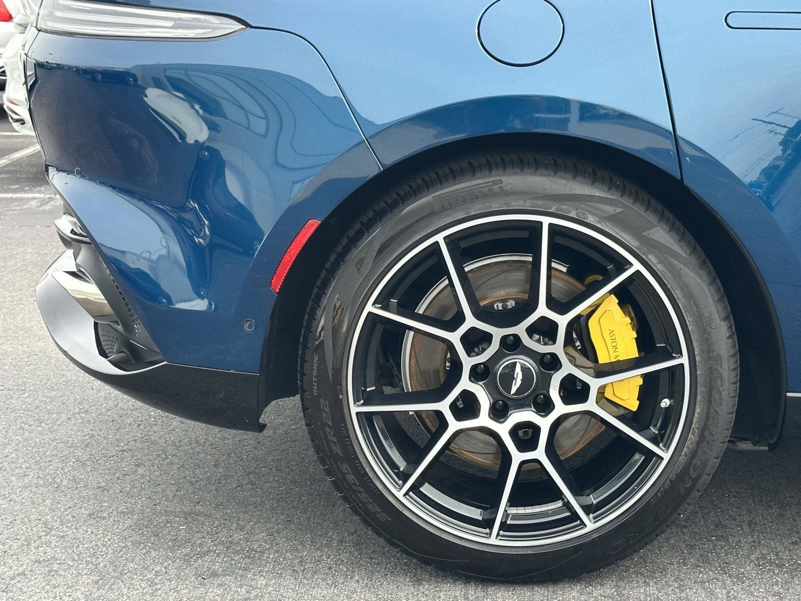 Used 2021 Aston Martin DBX AWD/4WD image 47