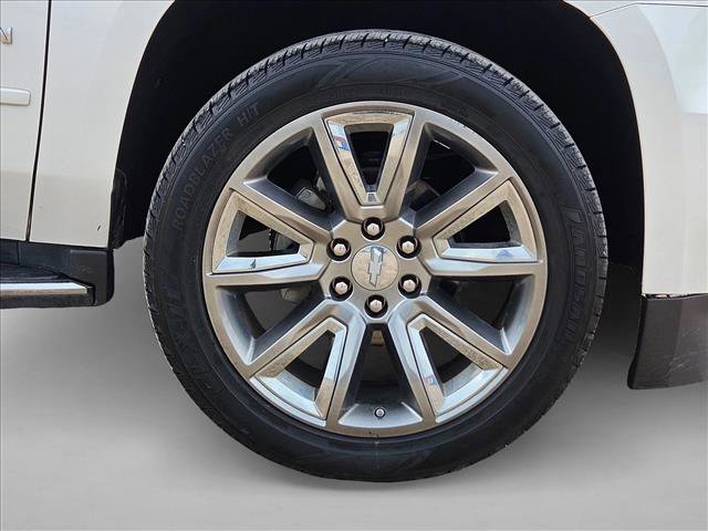 Used 2017 Chevrolet Suburban Premier RWD image 25