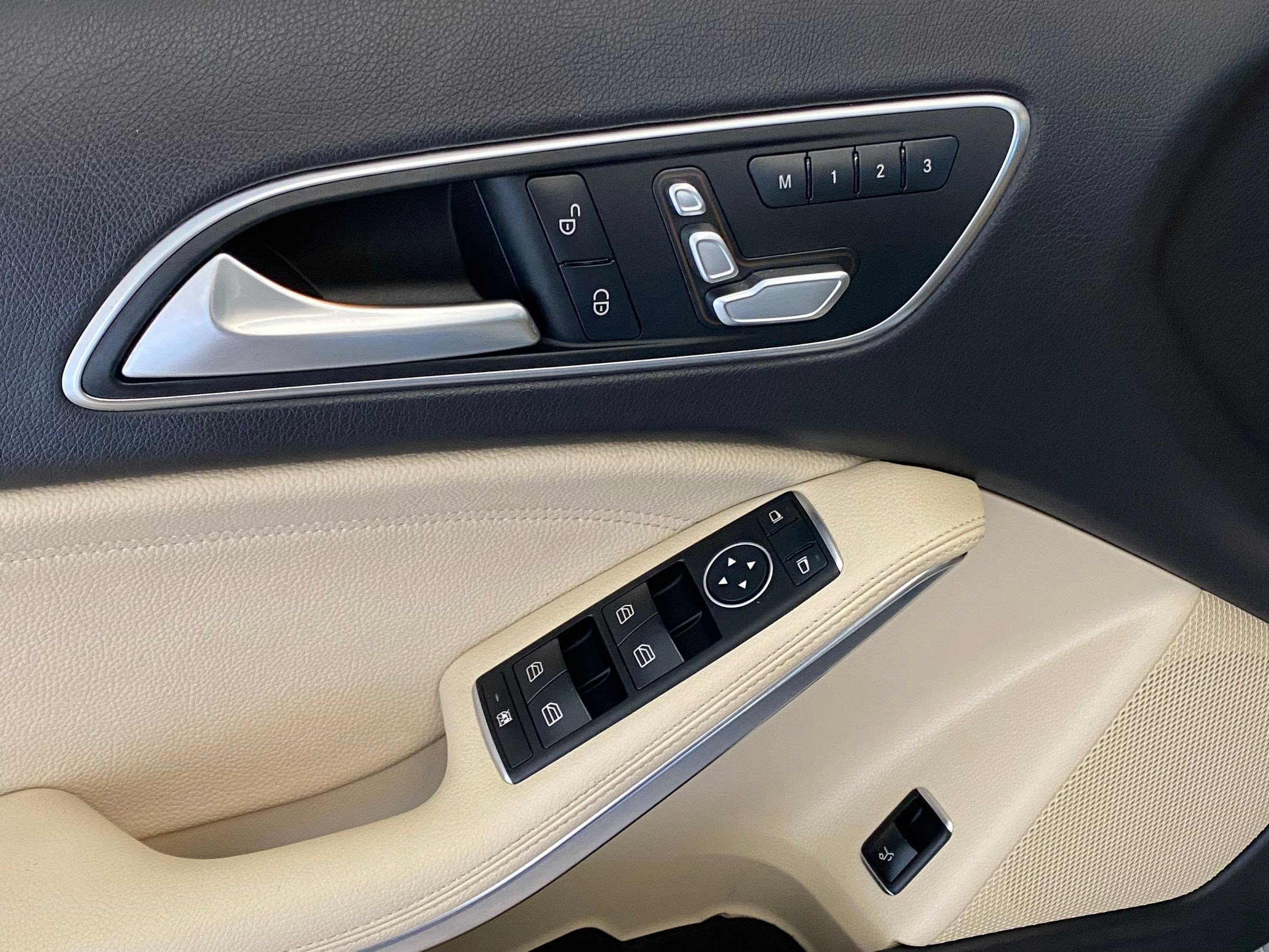 Used 2018 Mercedes-Benz GLA 250 4MATIC image 24