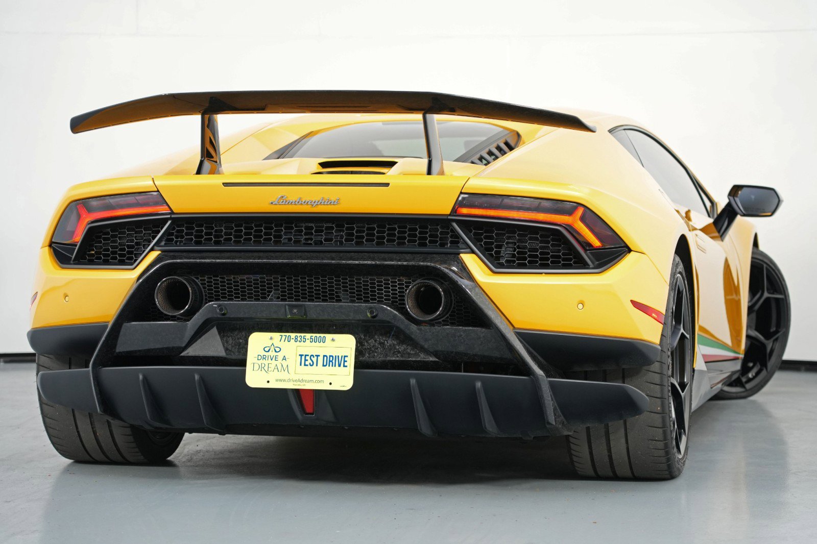 Used 2018 Lamborghini Huracan Performante image 5