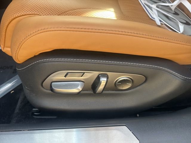 Used 2022 Lexus LS 500 AWD image 15