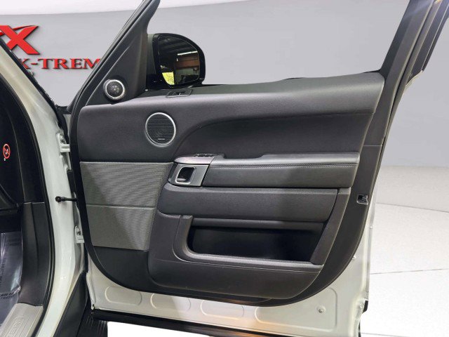 Used 2017 Land Rover Range Rover Sport HSE image 33