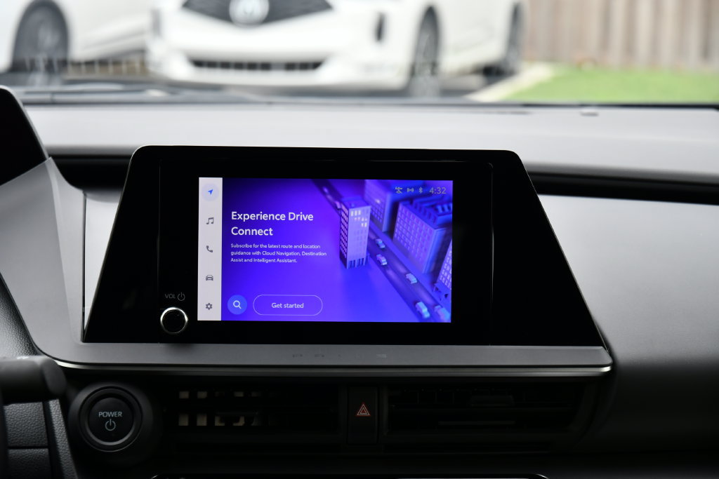 Used 2024 Toyota Prius LE FWD image 29