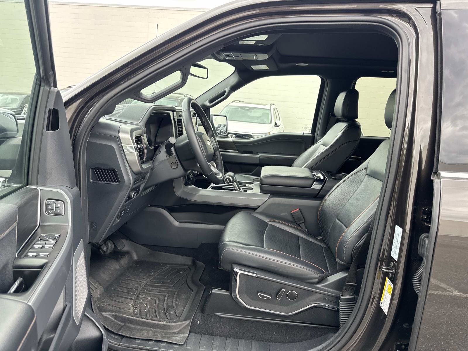 Used 2024 Ford F150 Lariat w/ Equipment Group 502A High image 19