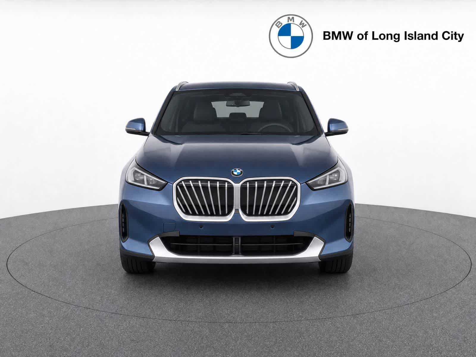 New 2026 BMW X3 xDrive30i w/ Premium Package AWD/4WD image 2