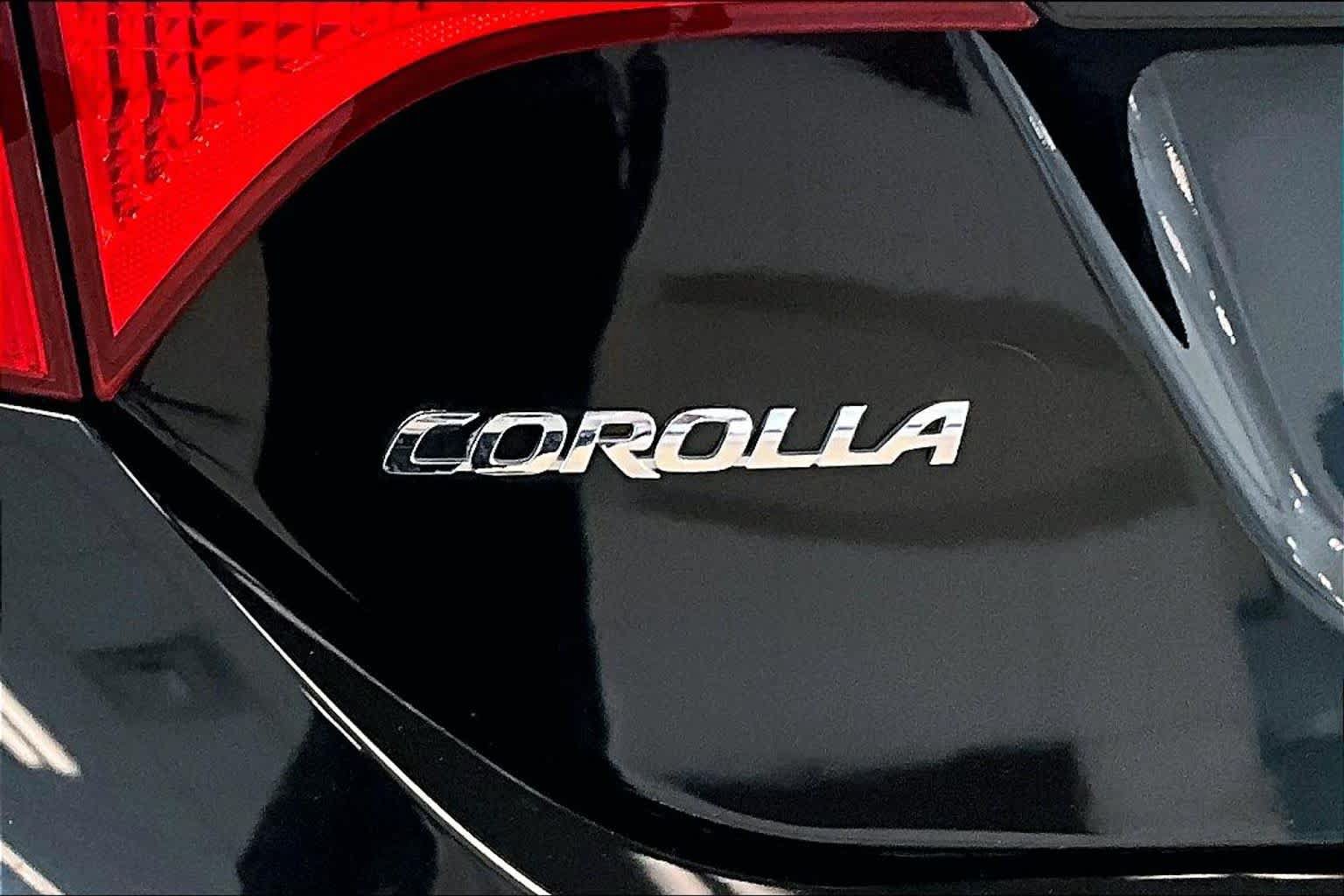 Used 2016 Toyota Corolla LE FWD image 29