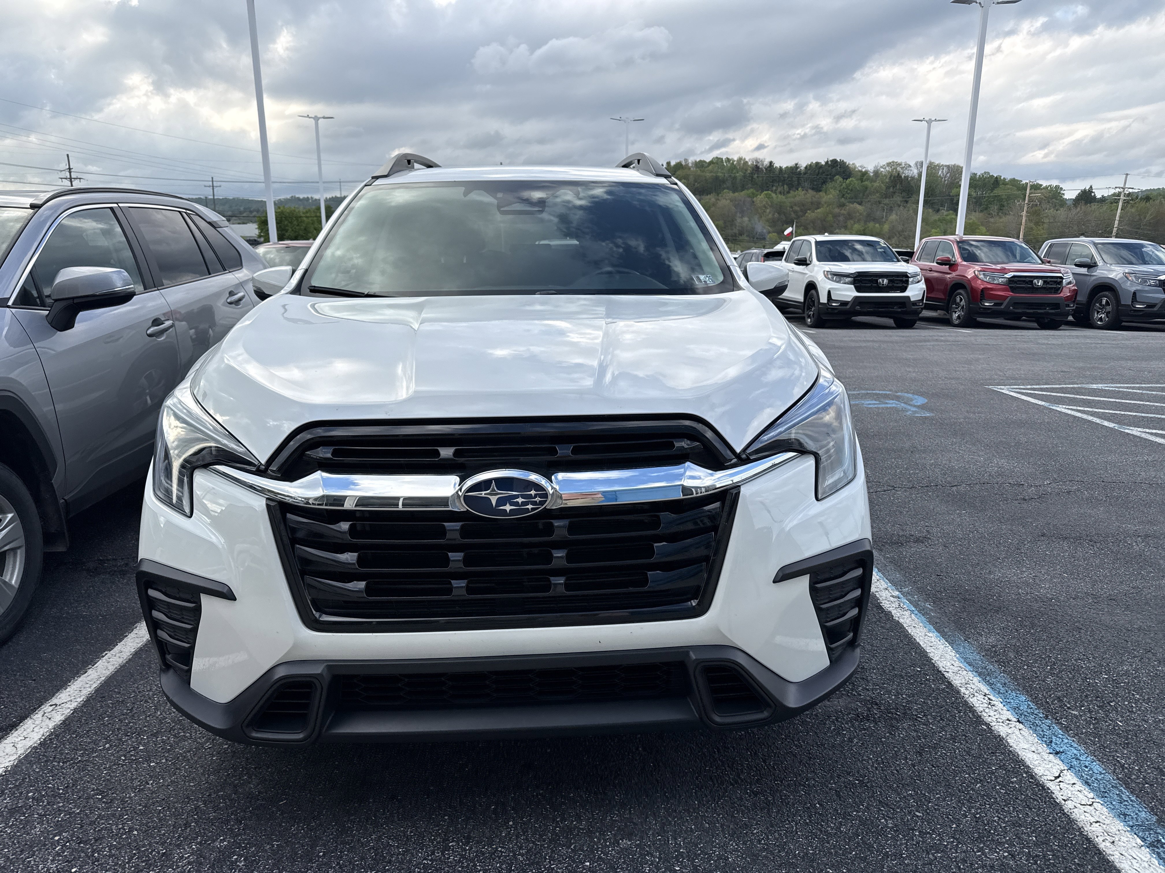 Used 2023 Subaru Ascent Premium AWD/4WD image 9