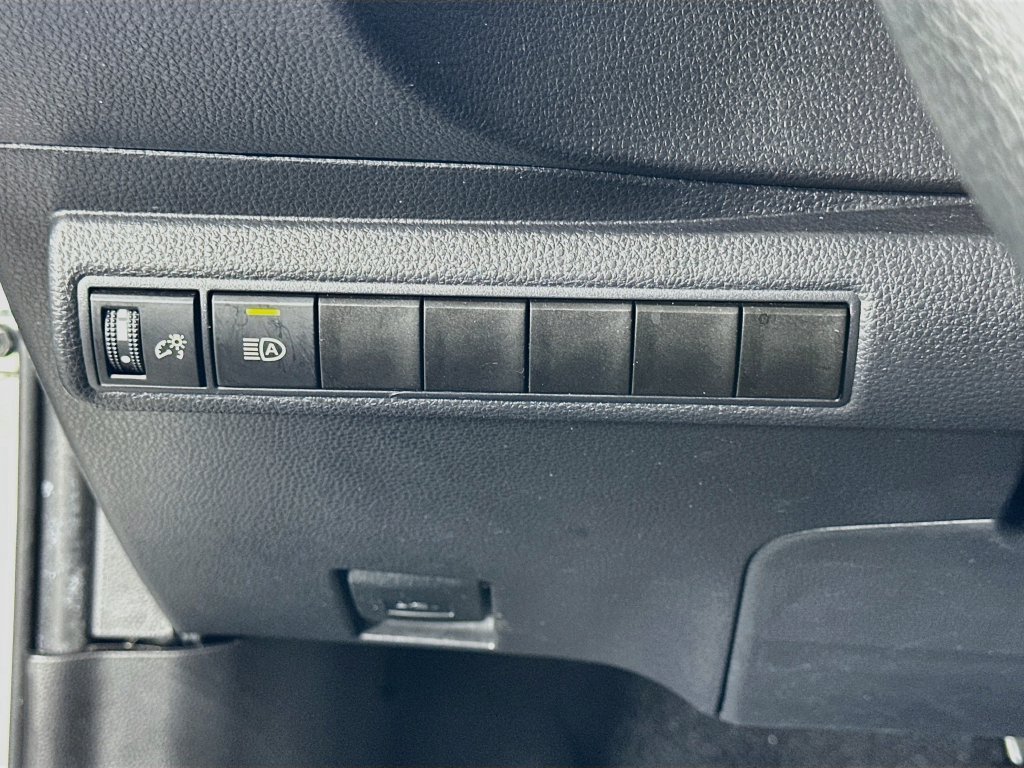 Certified 2024 Toyota Corolla LE FWD image 10