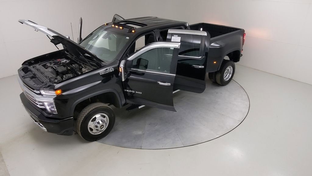 Used 2022 Chevrolet Silverado 3500 High Country image 59