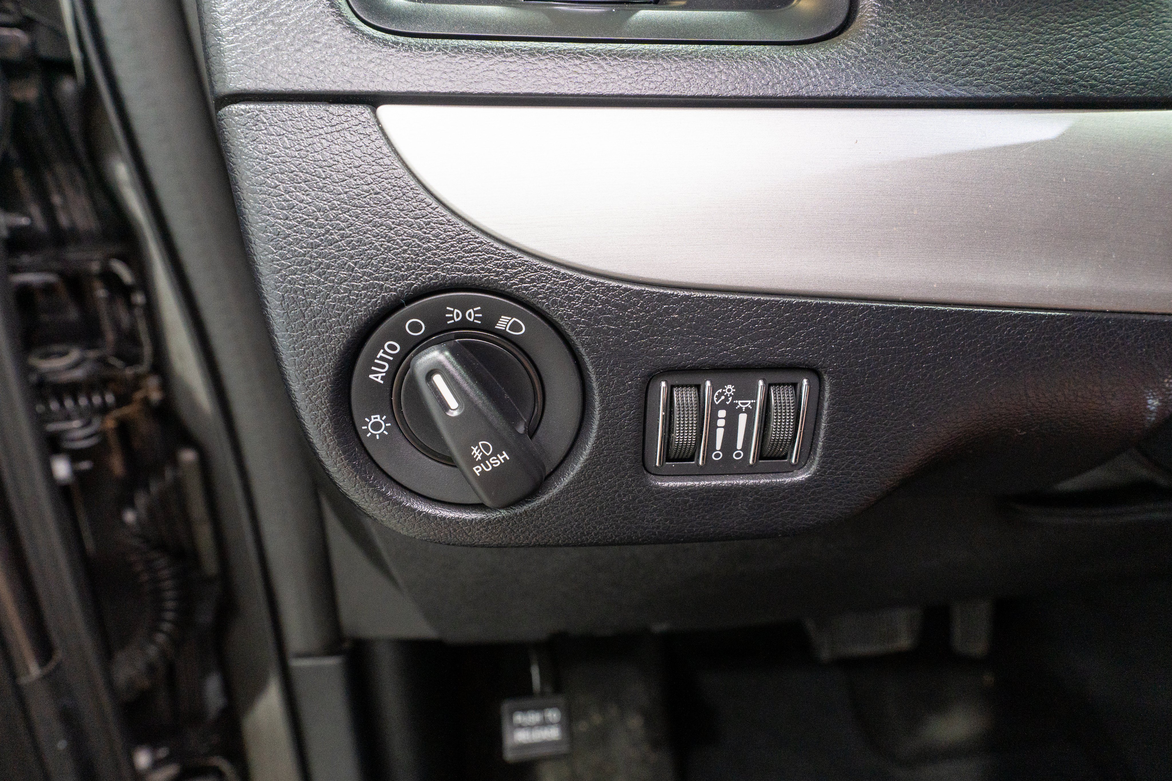 Used 2018 Dodge Grand Caravan GT FWD image 25