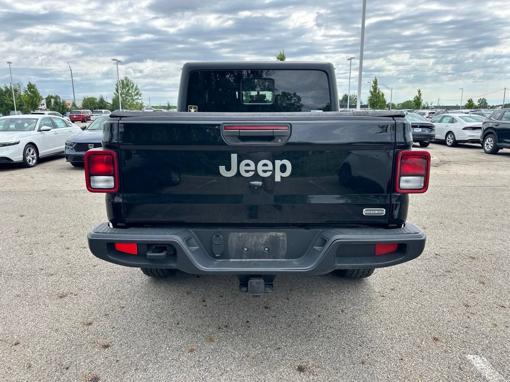 Used 2022 Jeep Gladiator Overland w/ Trailer Tow Package AWD/4WD image 10