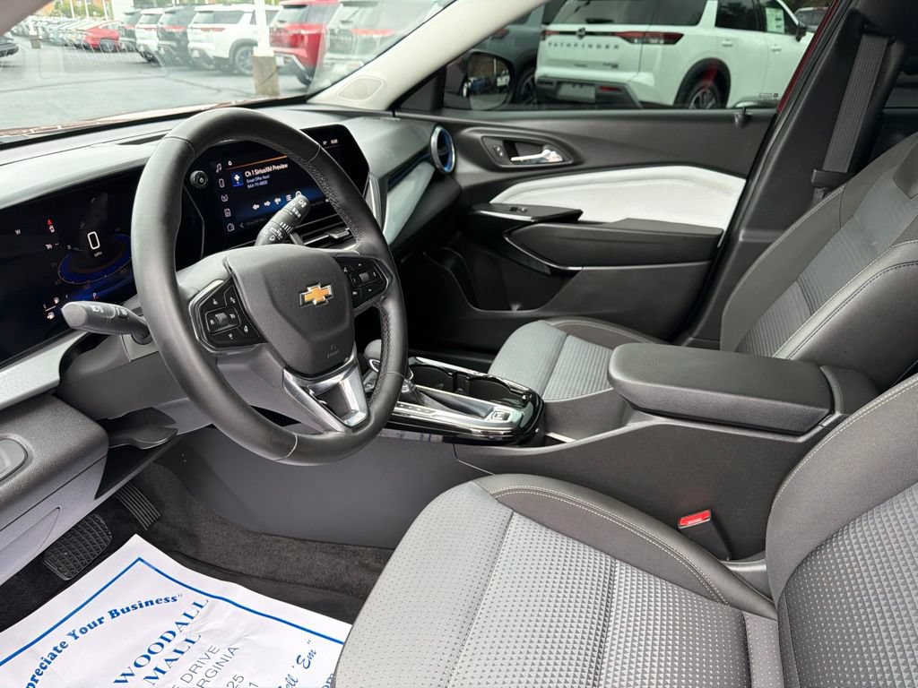 Used 2024 Chevrolet Trax LT w/ Driver Confidence Package FWD image 15
