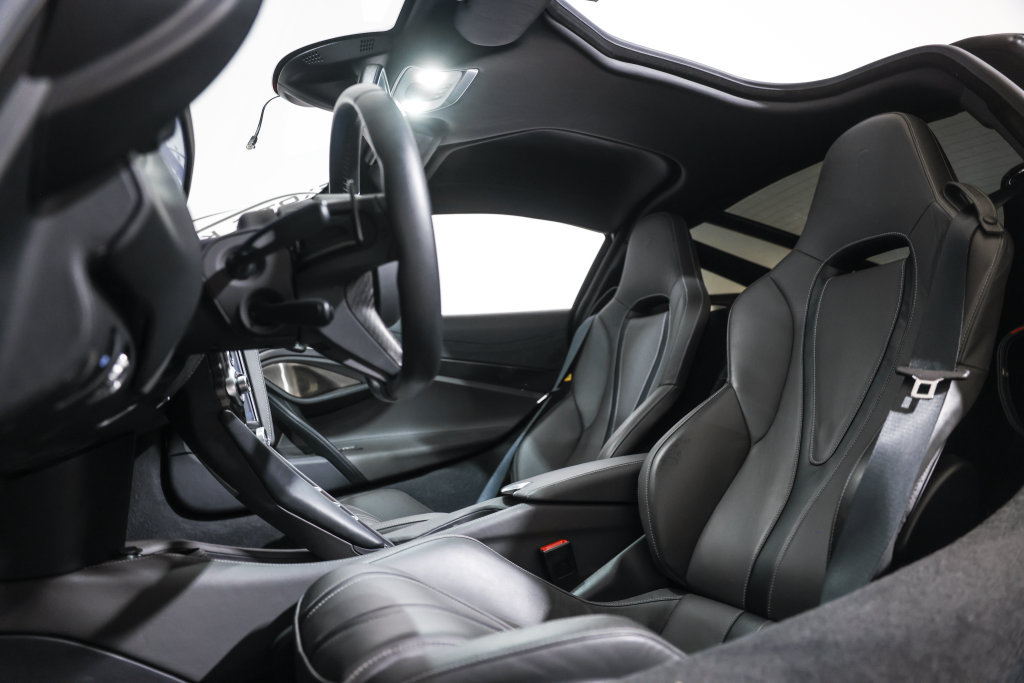 Used 2019 McLaren 720S Performance RWD image 29