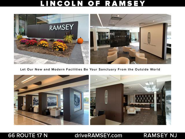 Used 2022 Lincoln Navigator L Reserve image 3