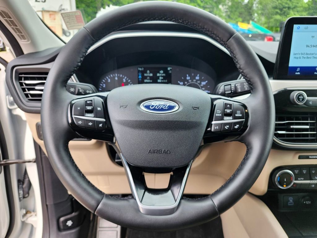Certified 2022 Ford Escape SEL AWD/4WD image 28