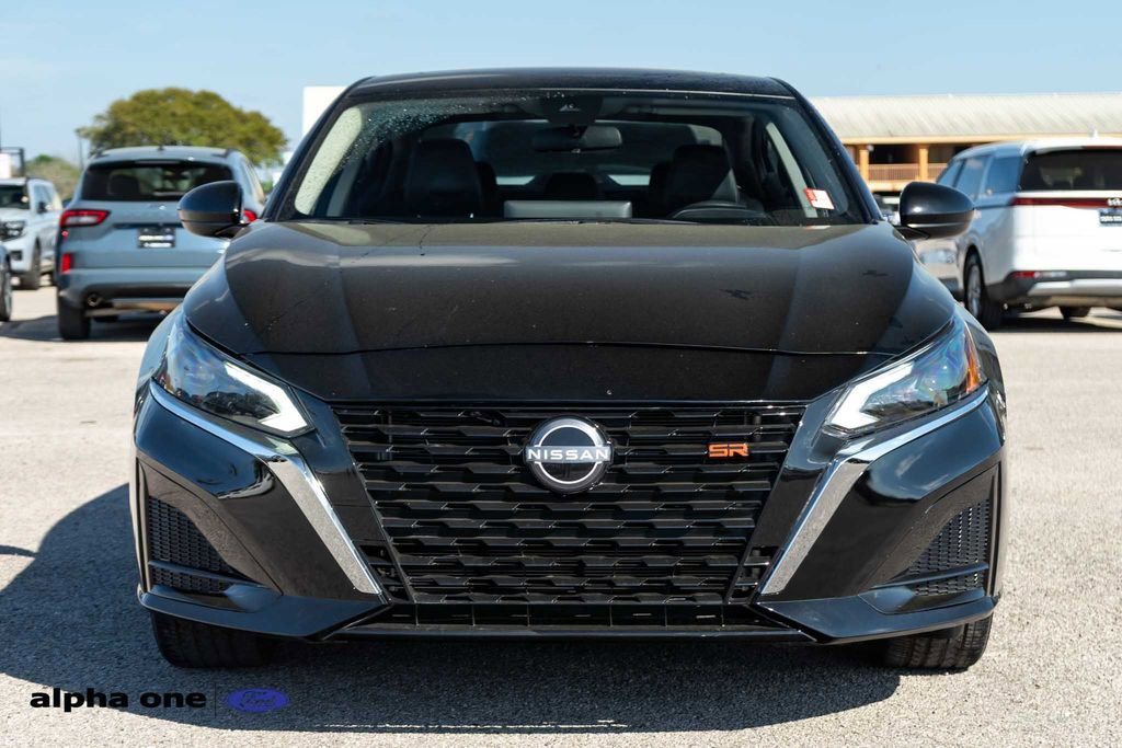 Used 2024 Nissan Altima 2.5 SR w/ SR Premium Package image 2