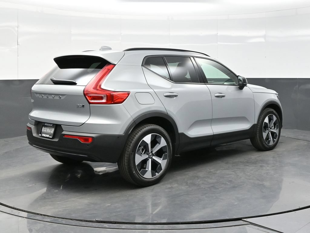 New 2026 Volvo XC40 B5 Plus w/ Protection Package Premier AWD/4WD image 7
