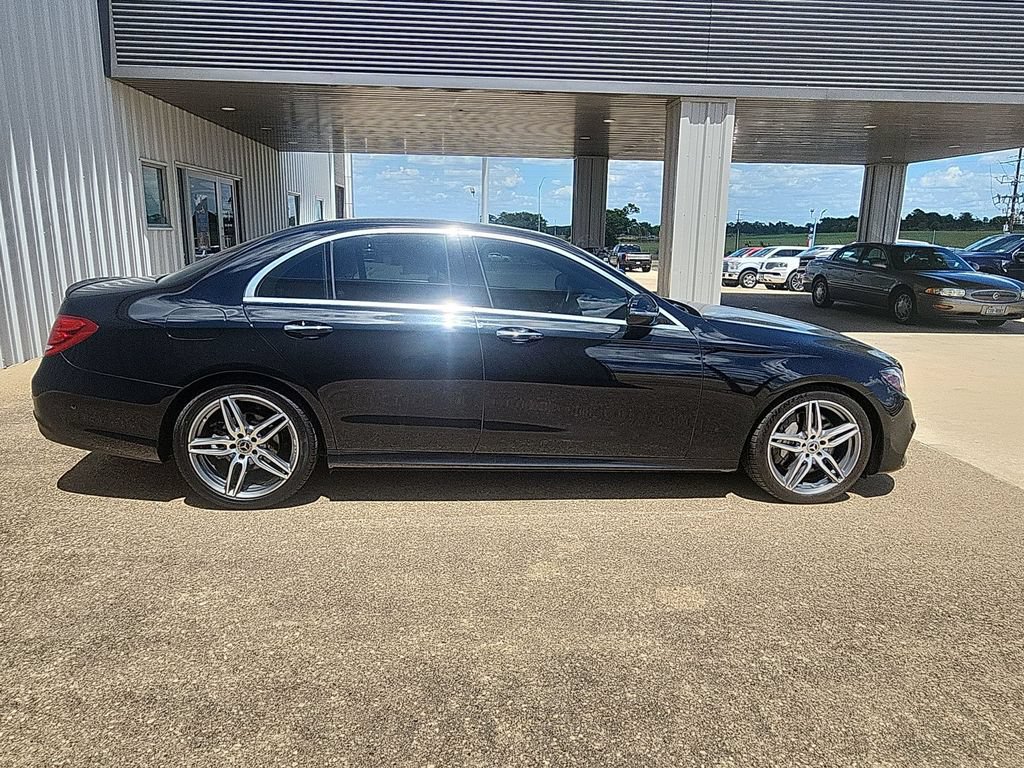 Used 2018 Mercedes-Benz E 300 image 9