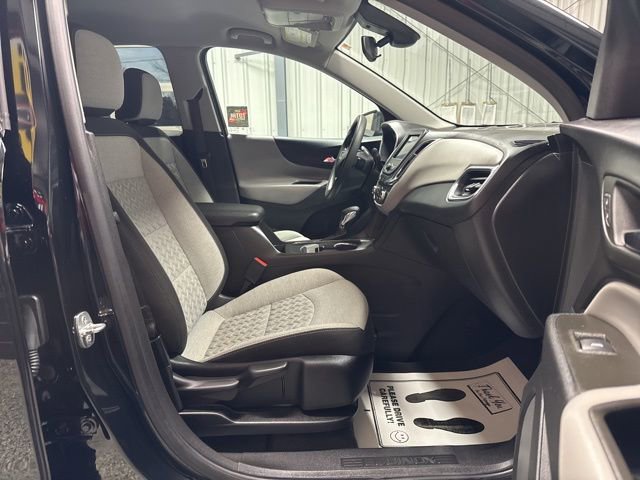 Used 2023 Chevrolet Equinox LT image 24