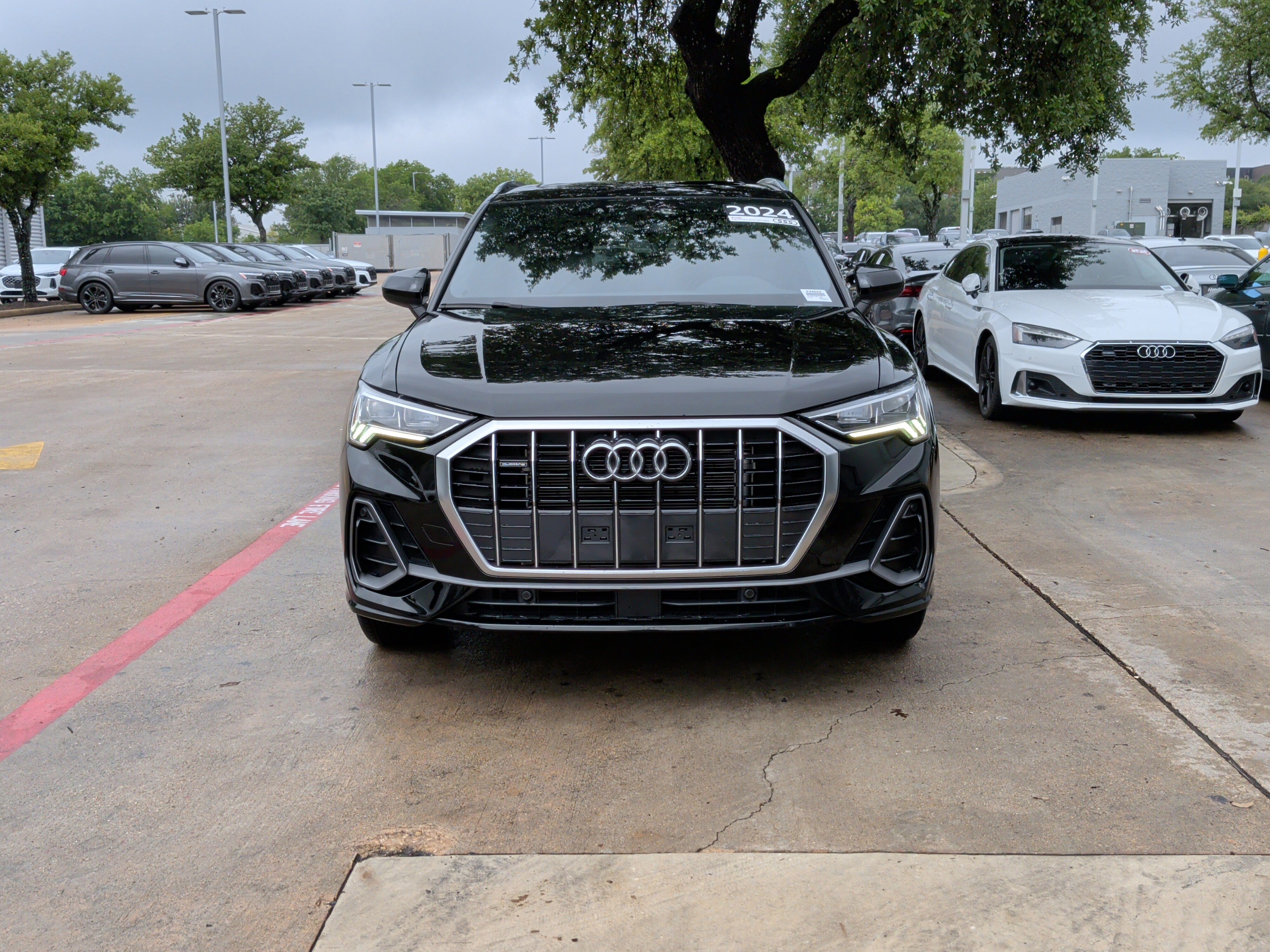 Certified 2024 Audi Q3 2.0T Premium w/ 19" Wheel Package AWD/4WD image 5