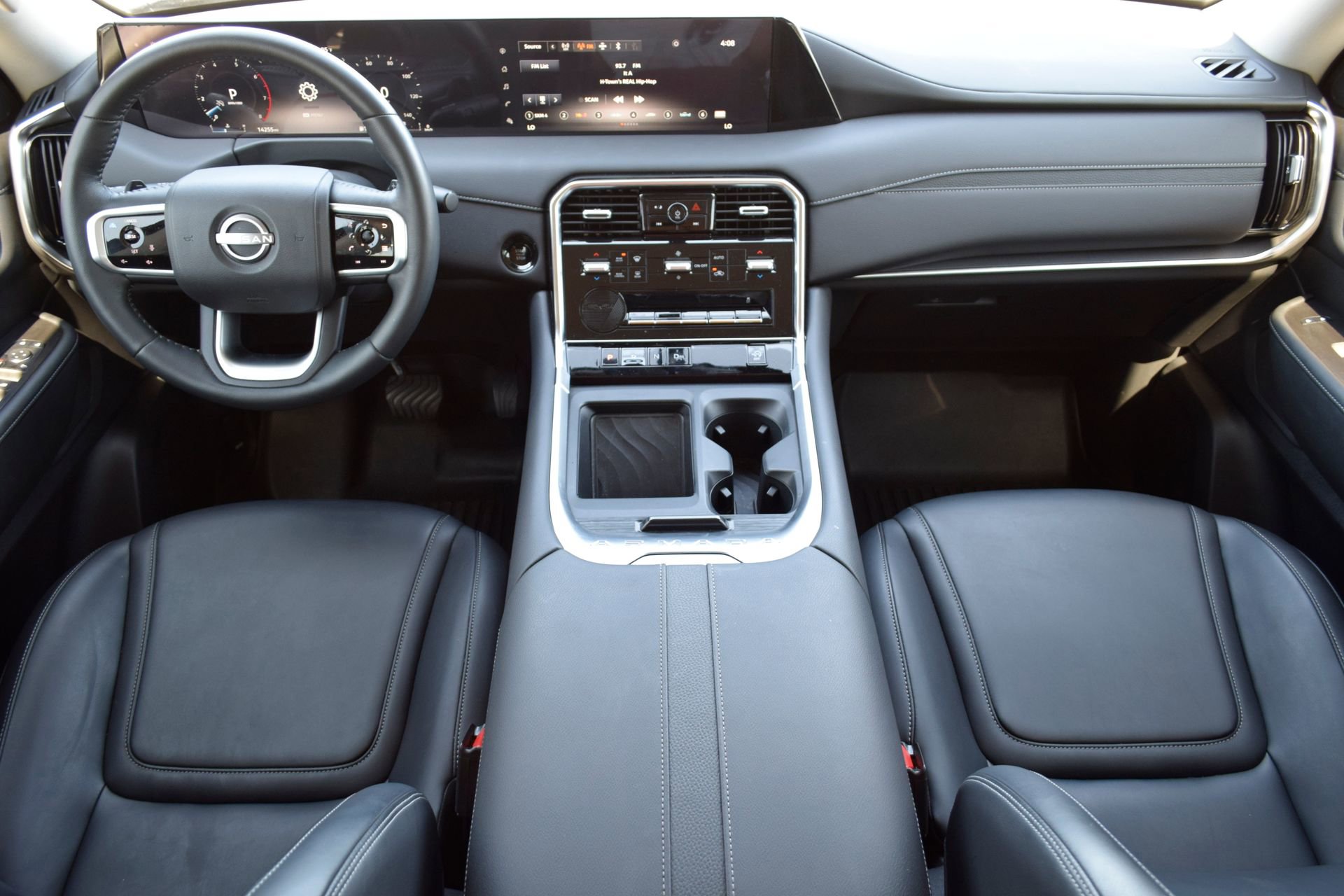 Used 2025 Nissan Armada SV RWD image 7