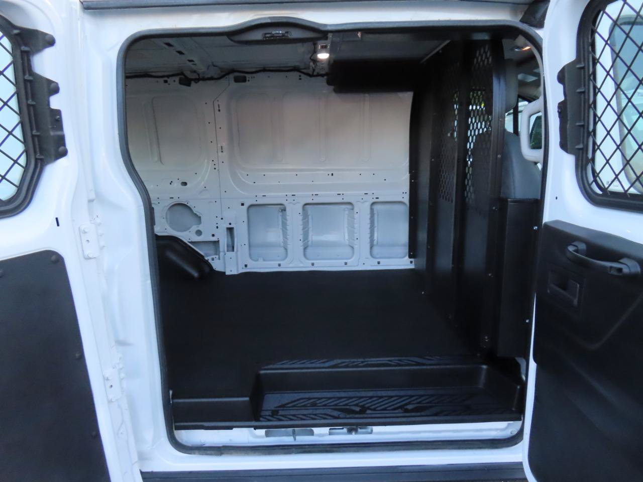 Used 2019 Ford Transit 250 130 Low Roof RWD image 12