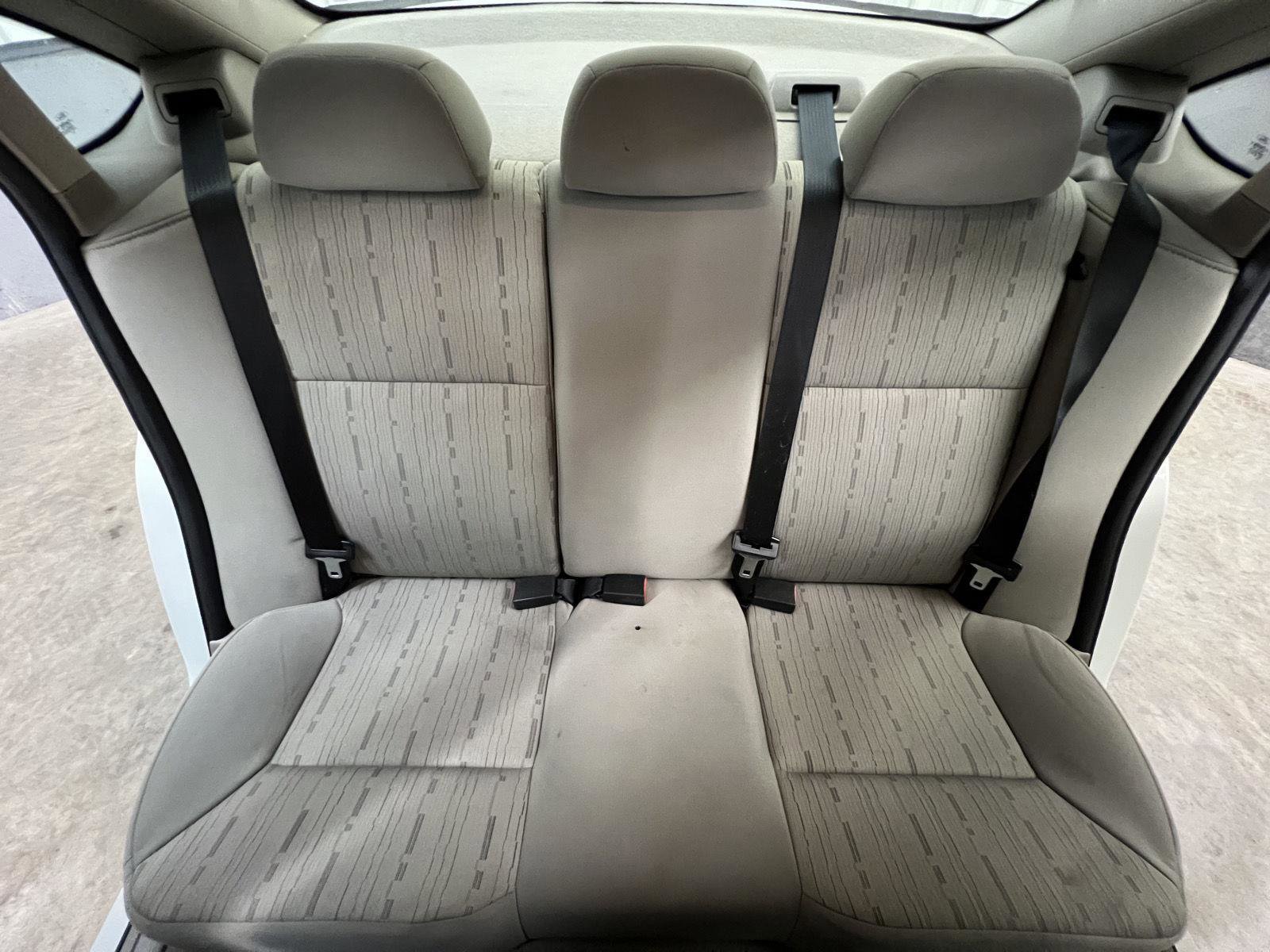 Used 2010 Ford Focus SE image 33