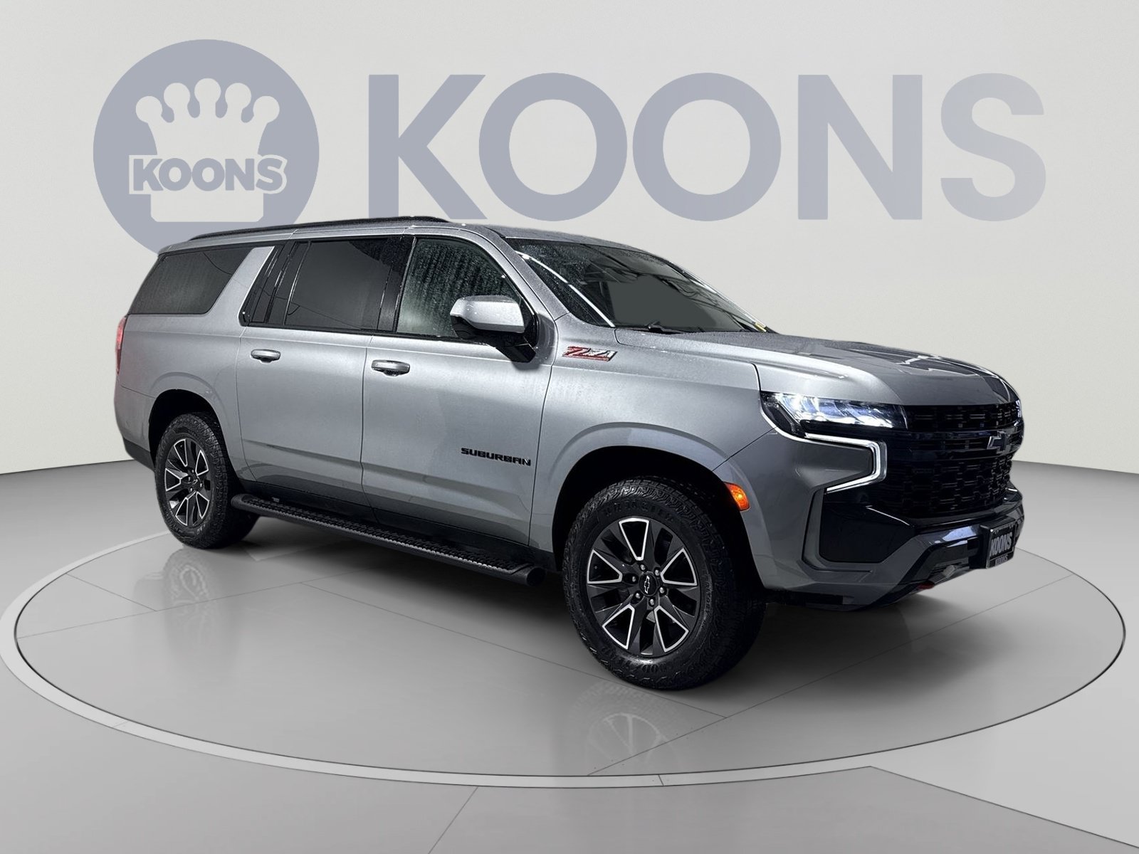Used 2024 Chevrolet Suburban Z71 AWD/4WD image 2
