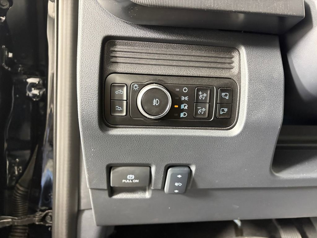 Certified 2025 Ford F350 Platinum image 14