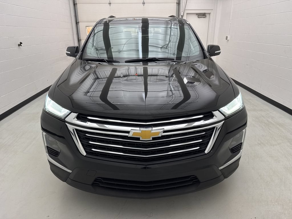 Used 2023 Chevrolet Traverse LT w/ LPO, Cargo Package AWD/4WD image 9