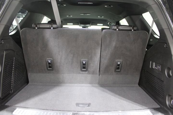 Used 2024 Chevrolet Tahoe Z71 w/ Z71 Off-Road Package AWD/4WD image 13