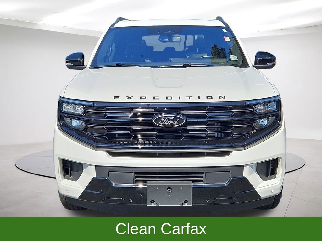 Used 2025 Ford Expedition Max Platinum w/ Stealth Appearance Package AWD/4WD image 2