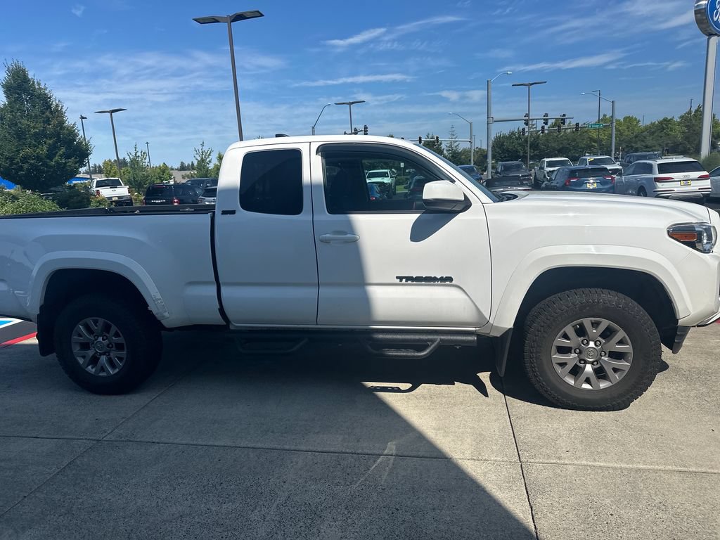 Used 2016 Toyota Tacoma SR5 w/ SR5 Appearance Package (SN) AWD/4WD image 5